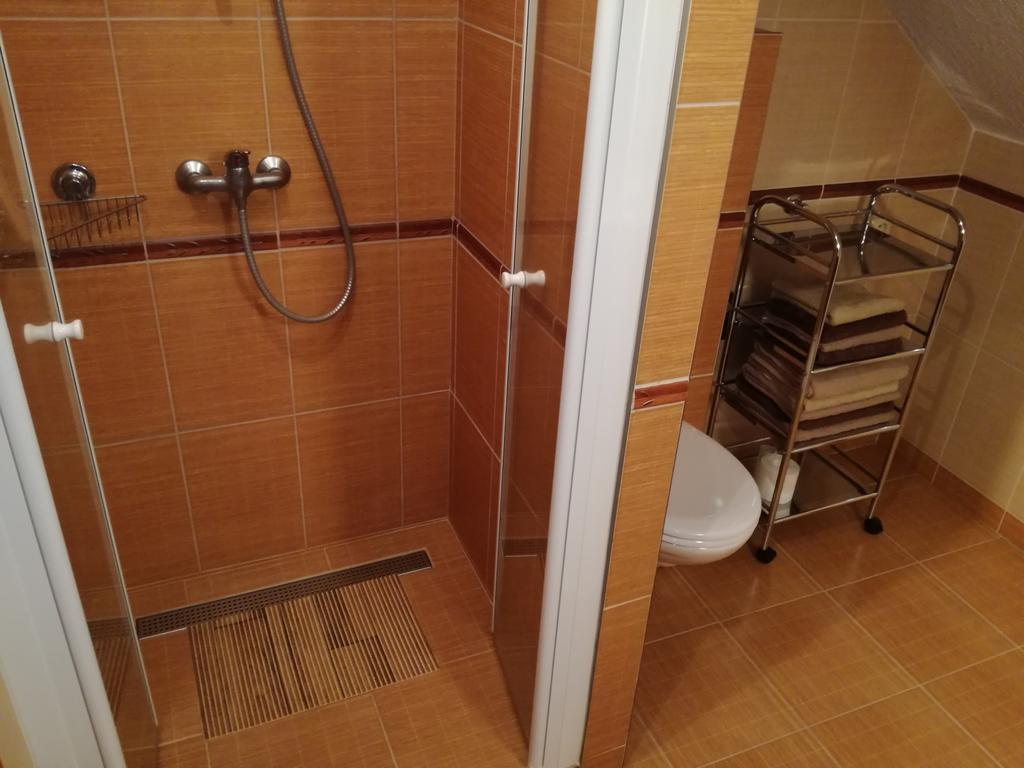 Apartman U Kovaru Kasperske Hory Ngoại thất bức ảnh